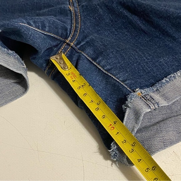 Old Navy Women’s Shorts Size 6 Regular Blue Jean The Sweetheart - Picture 9 of 11